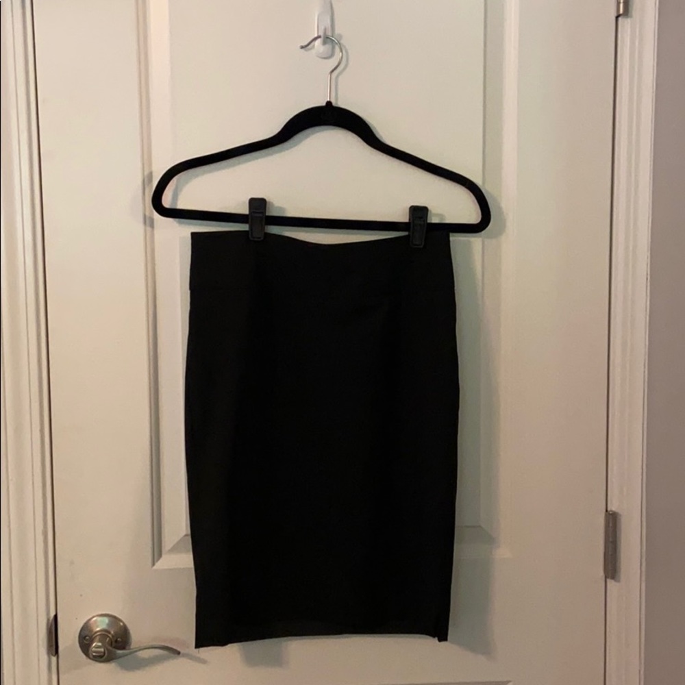 Black high waisted structured pencil skirt